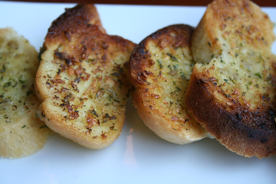 Australia – our garlic bread crisis is&nbsp;real!